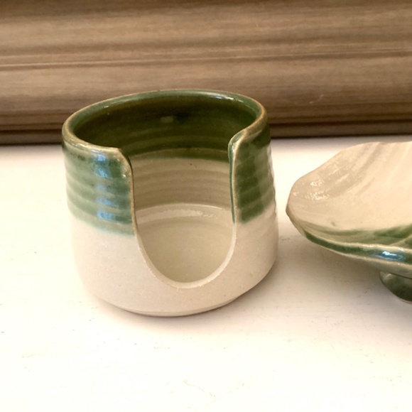 Studio Pottery 2 Ps Set Green Tone Soap Dish Spunge Or Toothbrush Holder - Picture 10 of 12